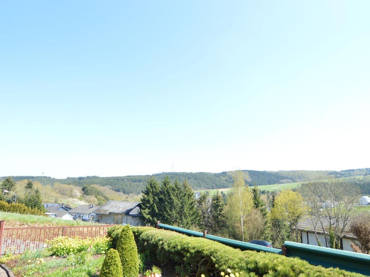 Apartment In Eifel With Children S Playground Lirstal Bagian luar foto