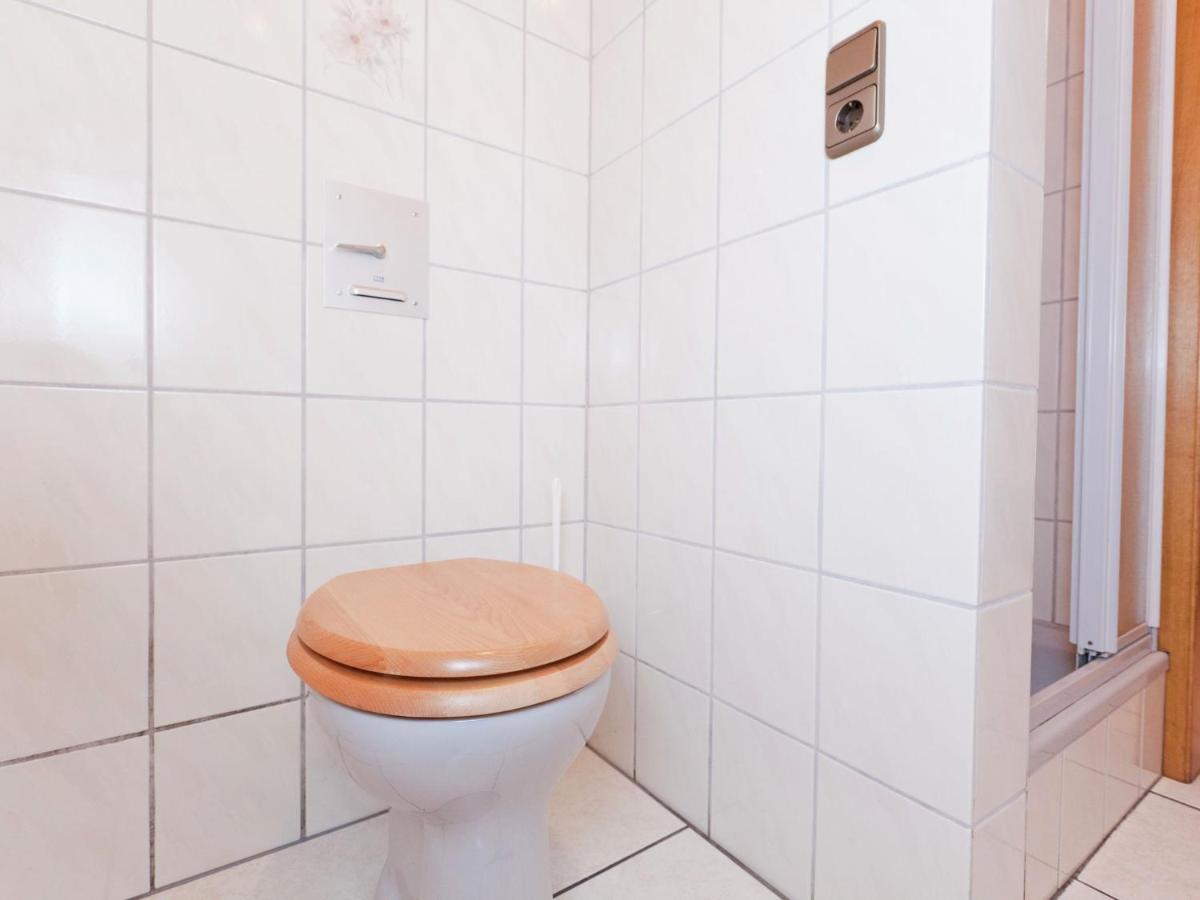 Apartment In Eifel With Children S Playground Lirstal Bagian luar foto