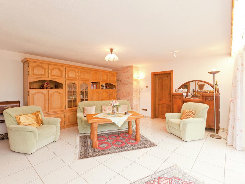Apartment In Eifel With Children S Playground Lirstal Bagian luar foto